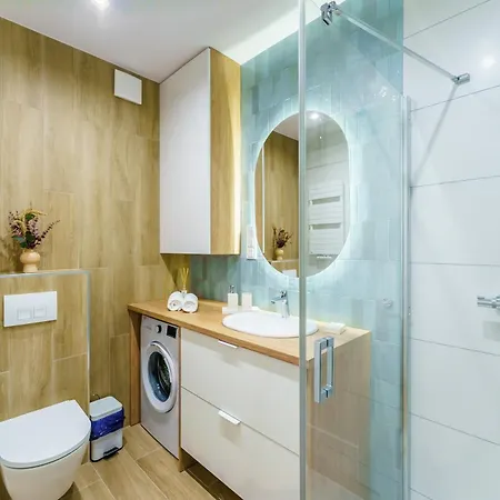 Z Basenem Polanki Aqua D307 Колобжег