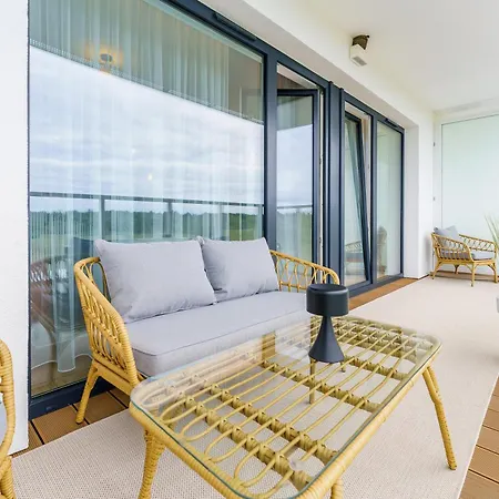 Z Basenem Polanki Aqua D307 アパート